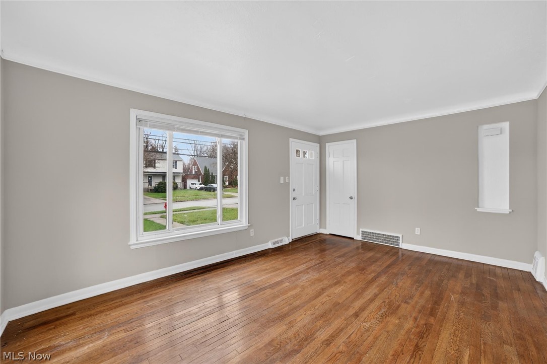 1568 Parker Drive Mayfield Heights OH 44124