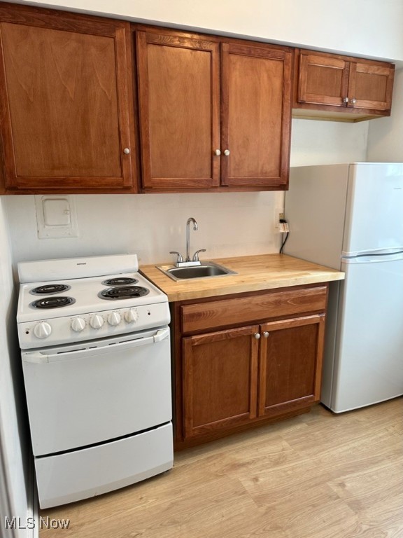 13777 Cedar Road South Euclid OH 44118