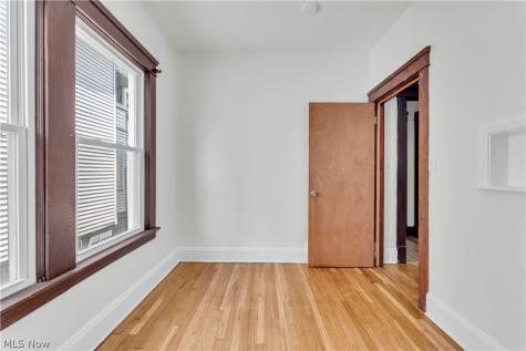 8505 Jeffries Avenue Cleveland OH 44105