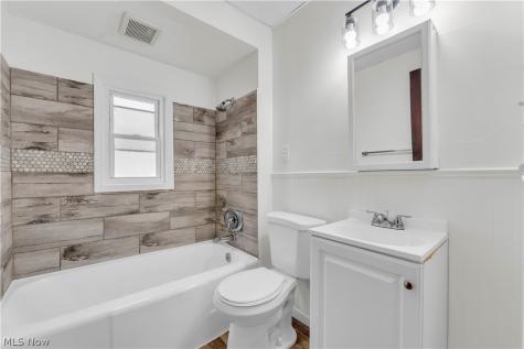 8505 Jeffries Avenue Cleveland OH 44105
