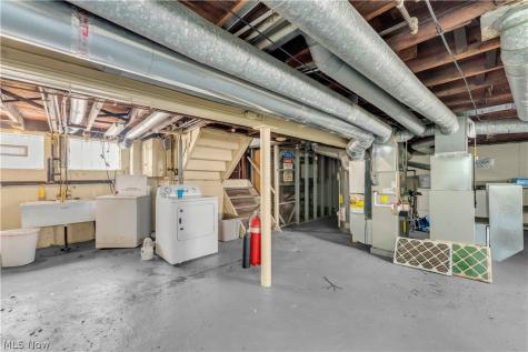8505 Jeffries Avenue Cleveland OH 44105