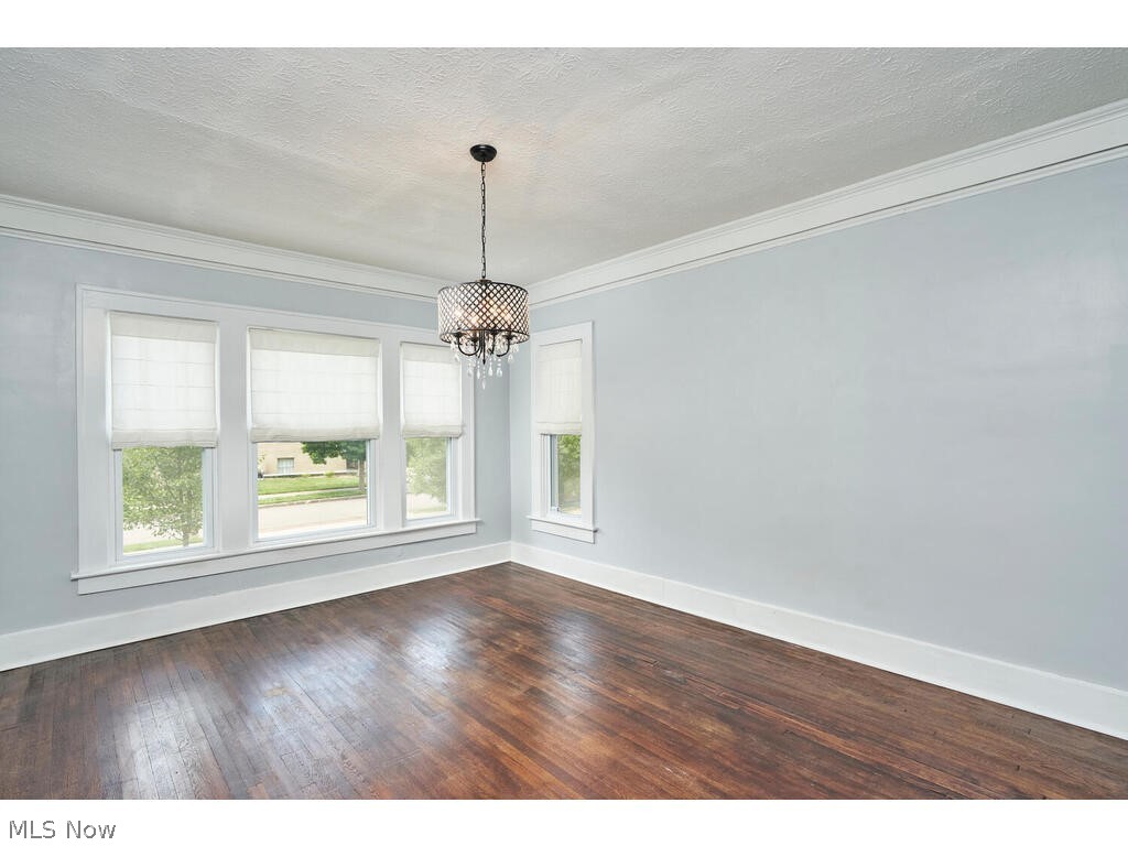 191 N Portage Path Akron OH 44303
