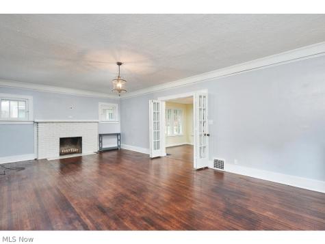 191 N Portage Path Akron OH 44303
