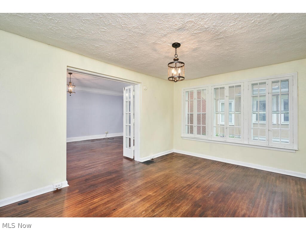 191 N Portage Path Akron OH 44303