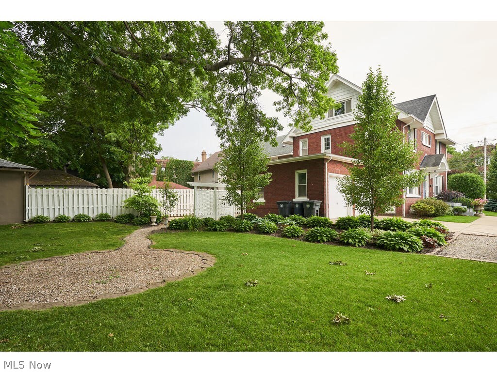 191 N Portage Path Akron OH 44303