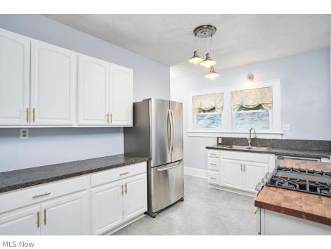 191 N Portage Path Akron OH 44303