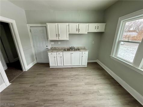 9215 Yale Avenue Cleveland OH 44108