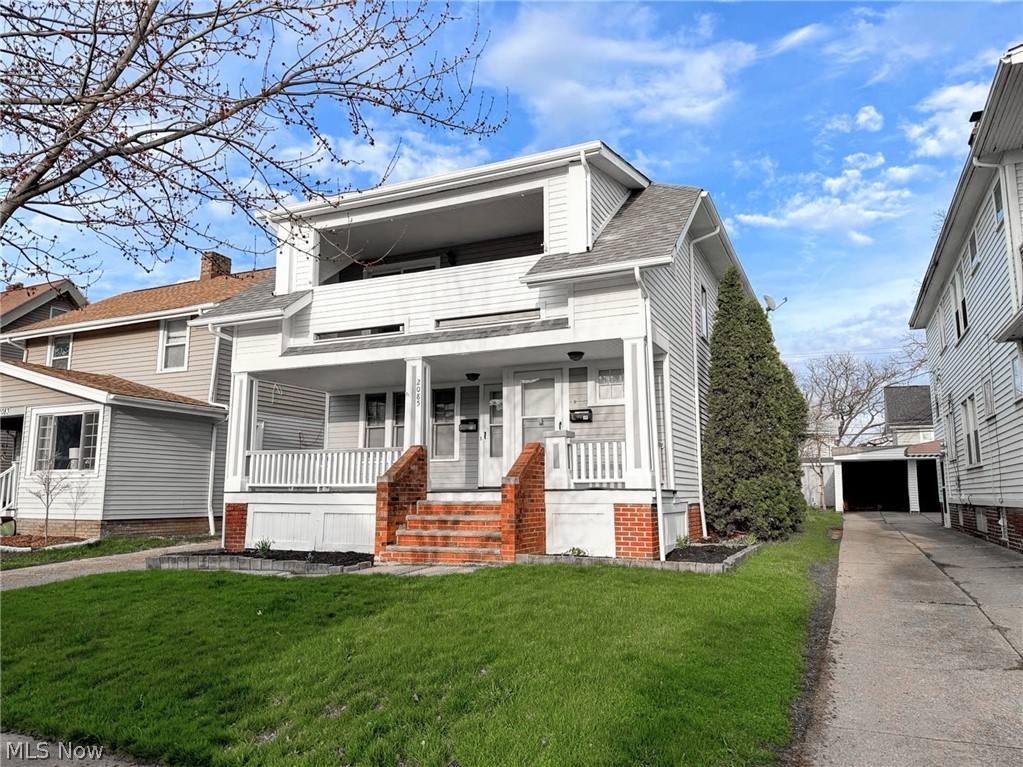 2085 Chesterland Avenue Lakewood OH 44107