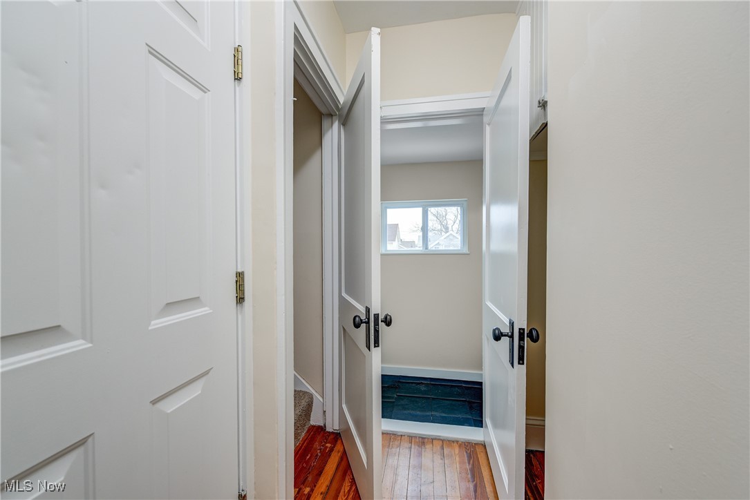 2085 Chesterland Avenue Lakewood OH 44107