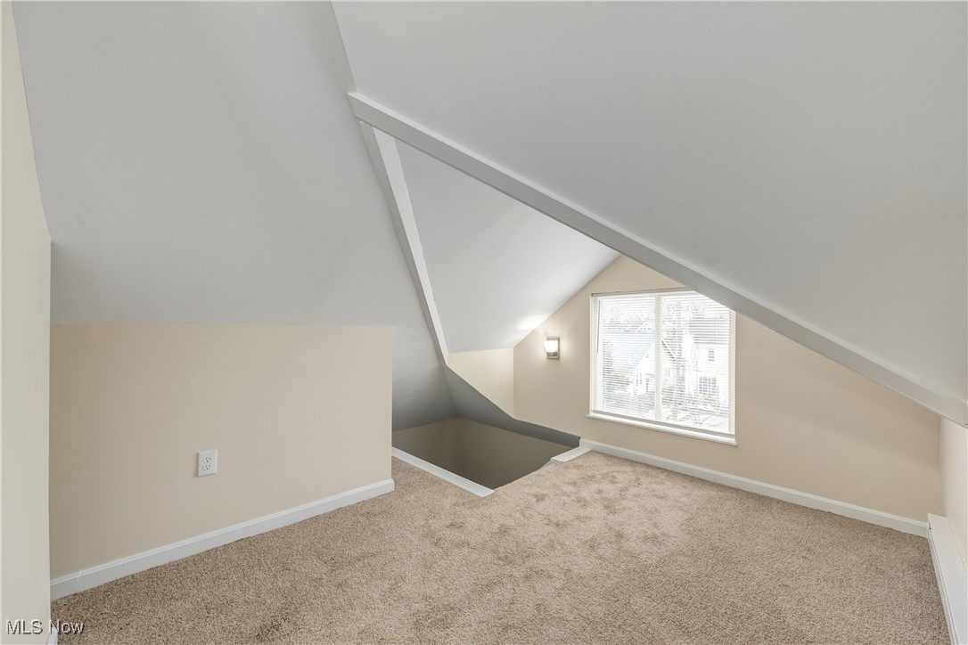 2085 Chesterland Avenue Lakewood OH 44107