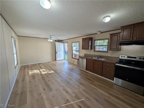 230 Golfway Trail Elyria OH 44035