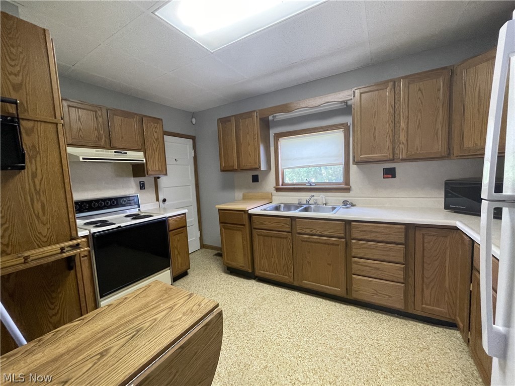 304 Dewey Avenue Cambridge OH 43725