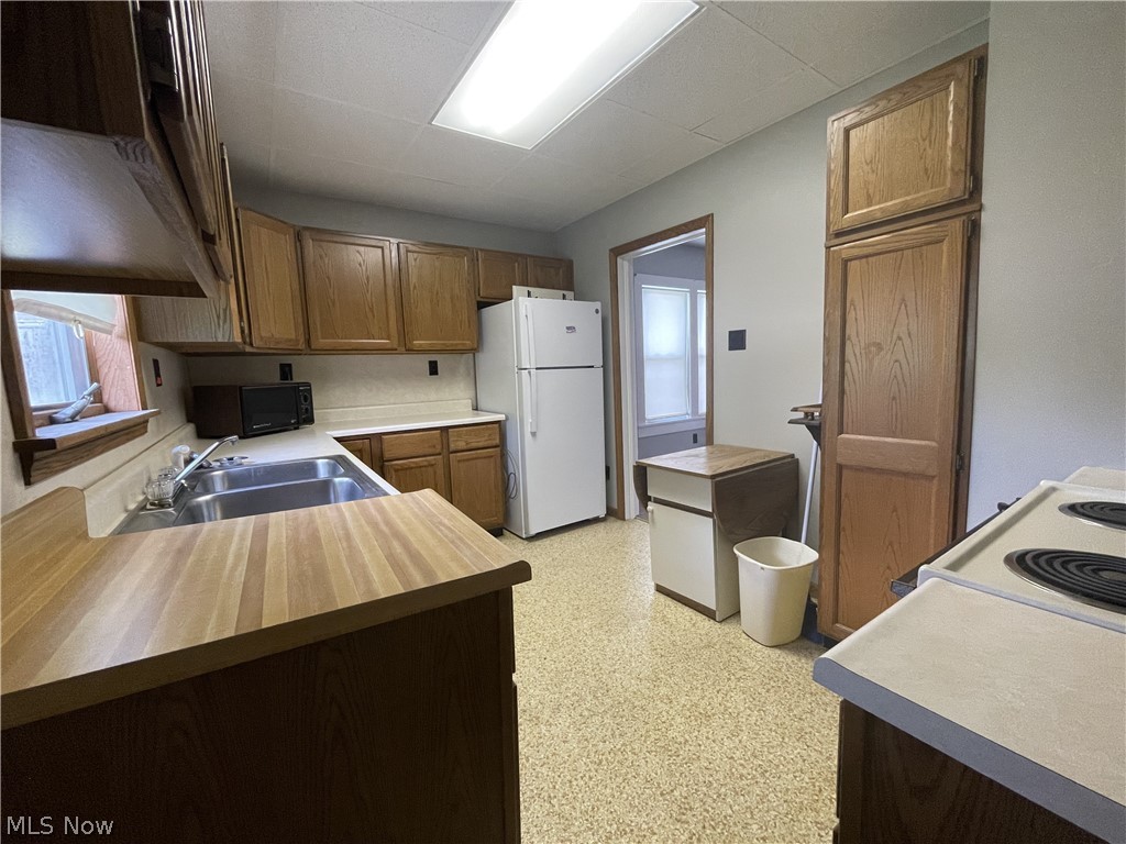 304 Dewey Avenue Cambridge OH 43725