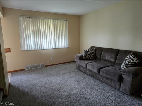 16200 Edgewood Court Maple Heights OH 44137