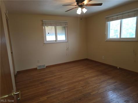 16200 Edgewood Court Maple Heights OH 44137