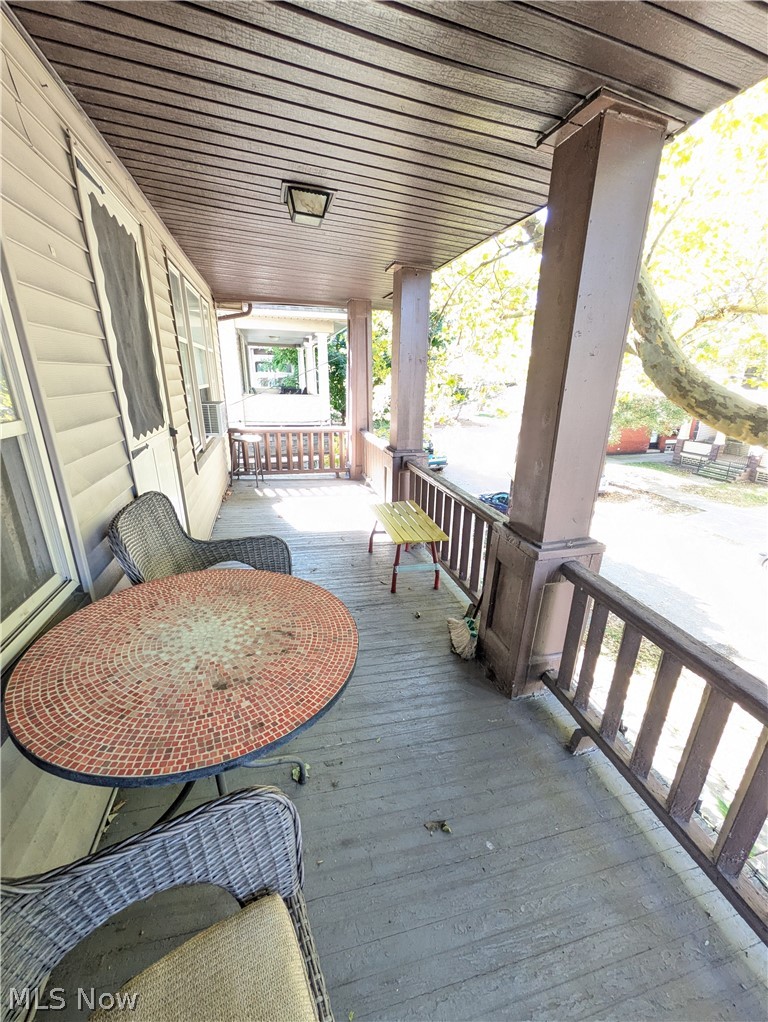 2589 W 10th Street Cleveland OH 44113