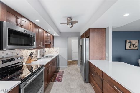 12550 Lake Avenue Lakewood OH 44107