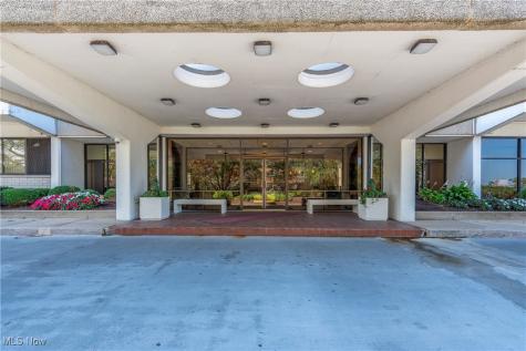 12550 Lake Avenue Lakewood OH 44107