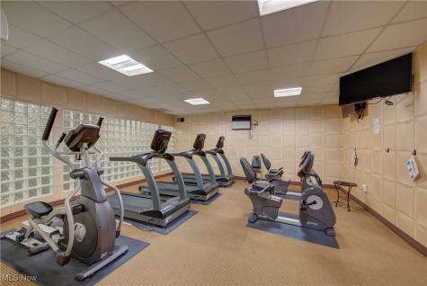 12550 Lake Avenue Lakewood OH 44107