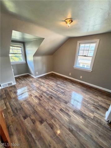 461 Francisca Avenue Youngstown OH 44504