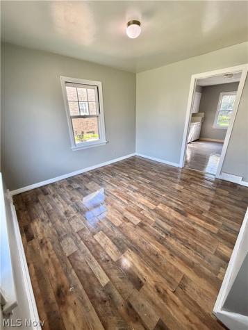 461 Francisca Avenue Youngstown OH 44504