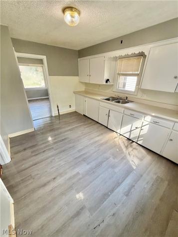 461 Francisca Avenue Youngstown OH 44504
