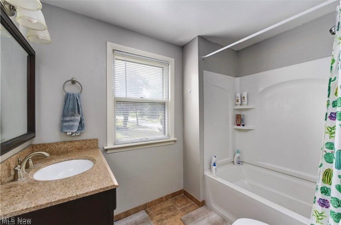 3932 Meadowbrook Boulevard University Heights OH 44118