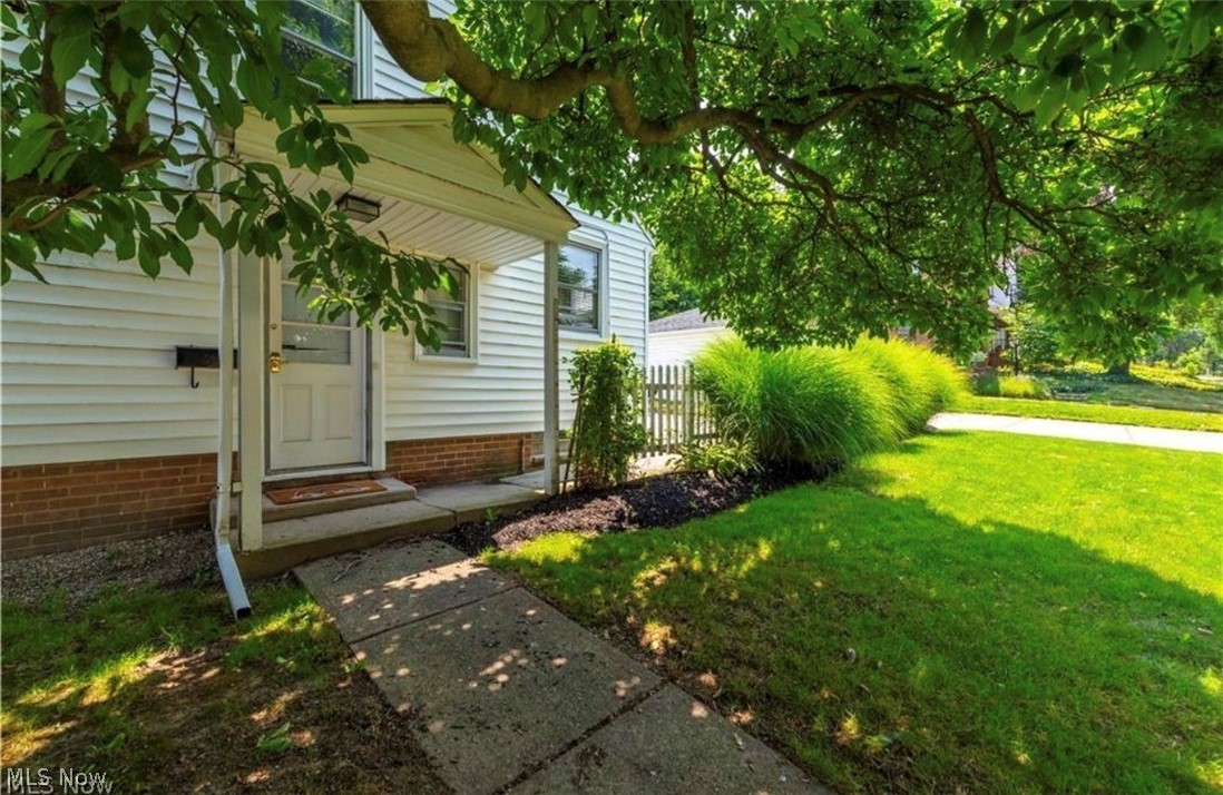 3932 Meadowbrook Boulevard University Heights OH 44118