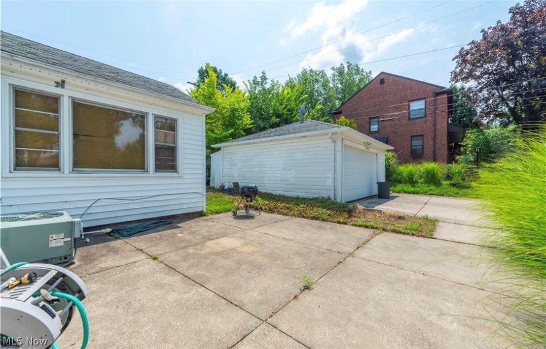 3932 Meadowbrook Boulevard University Heights OH 44118