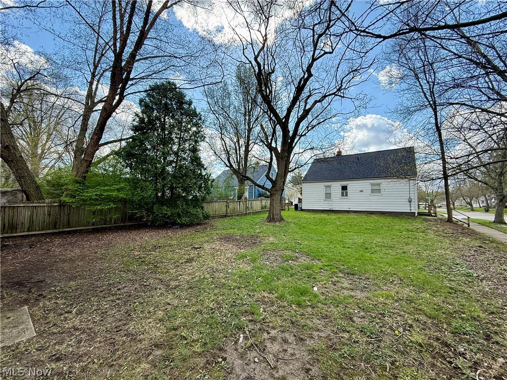 857 Kennebec Avenue Akron OH 44305