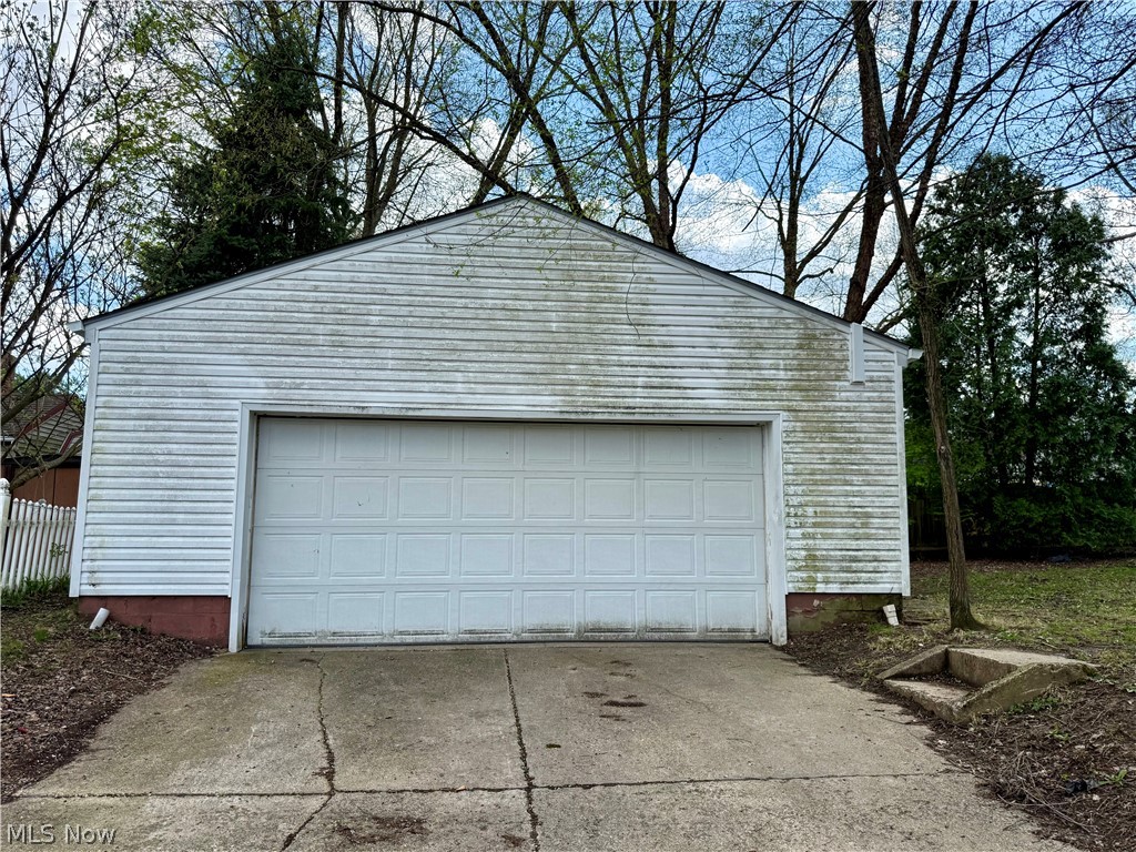 857 Kennebec Avenue Akron OH 44305