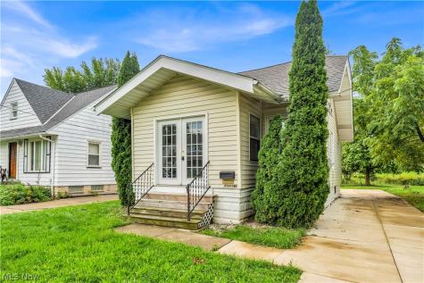 22576 Coulter Avenue Euclid OH 44117