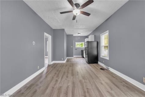 22576 Coulter Avenue Euclid OH 44117