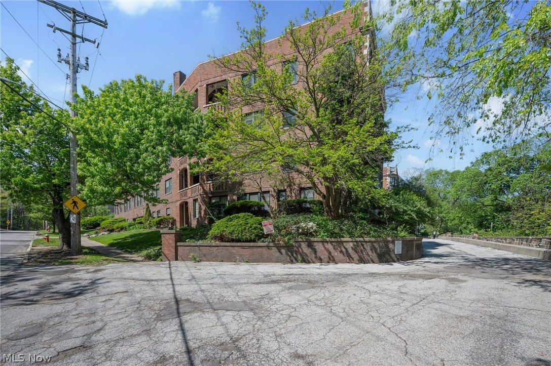 11430 Cedar Glen Parkway Cleveland OH 44106