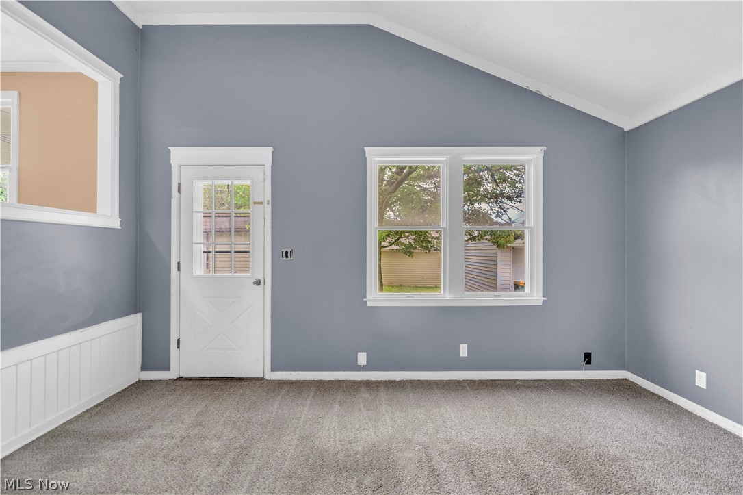 15901 Edgewood Avenue Cleveland OH 44137