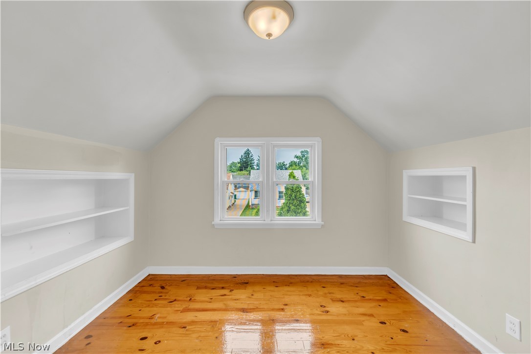 15901 Edgewood Avenue Cleveland OH 44137
