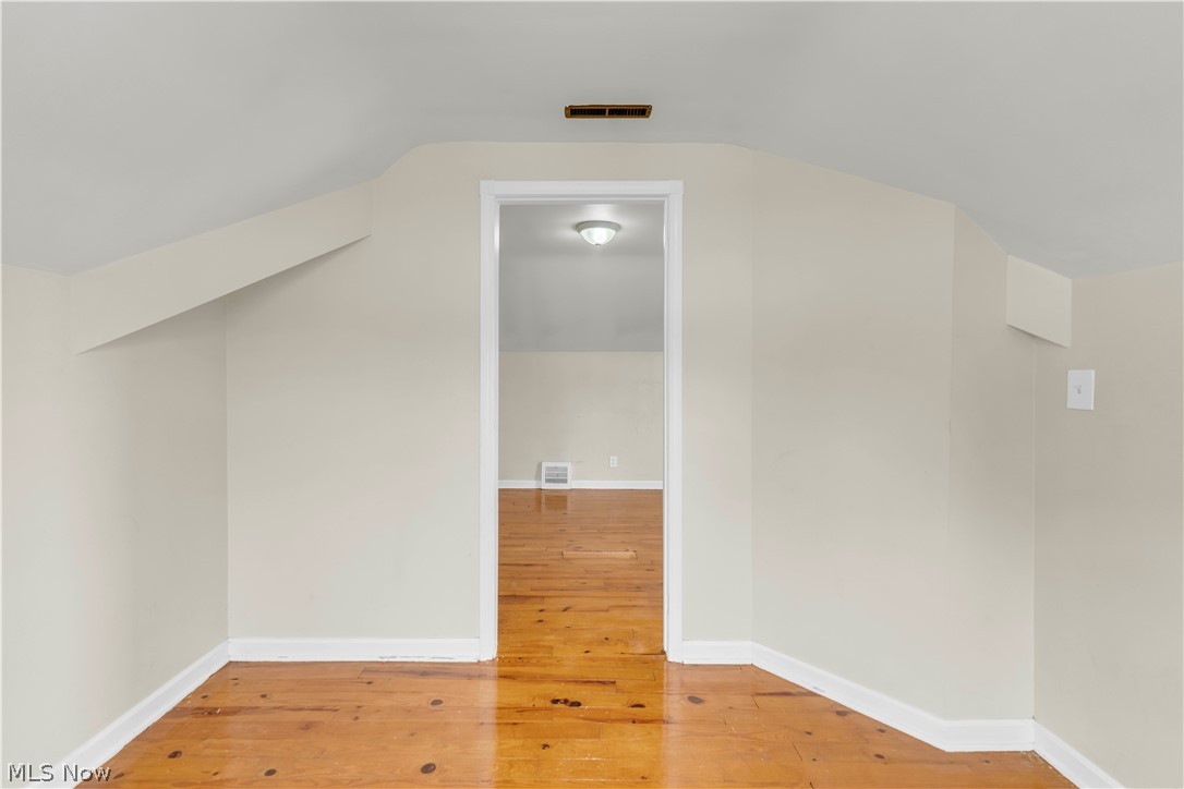 15901 Edgewood Avenue Cleveland OH 44137