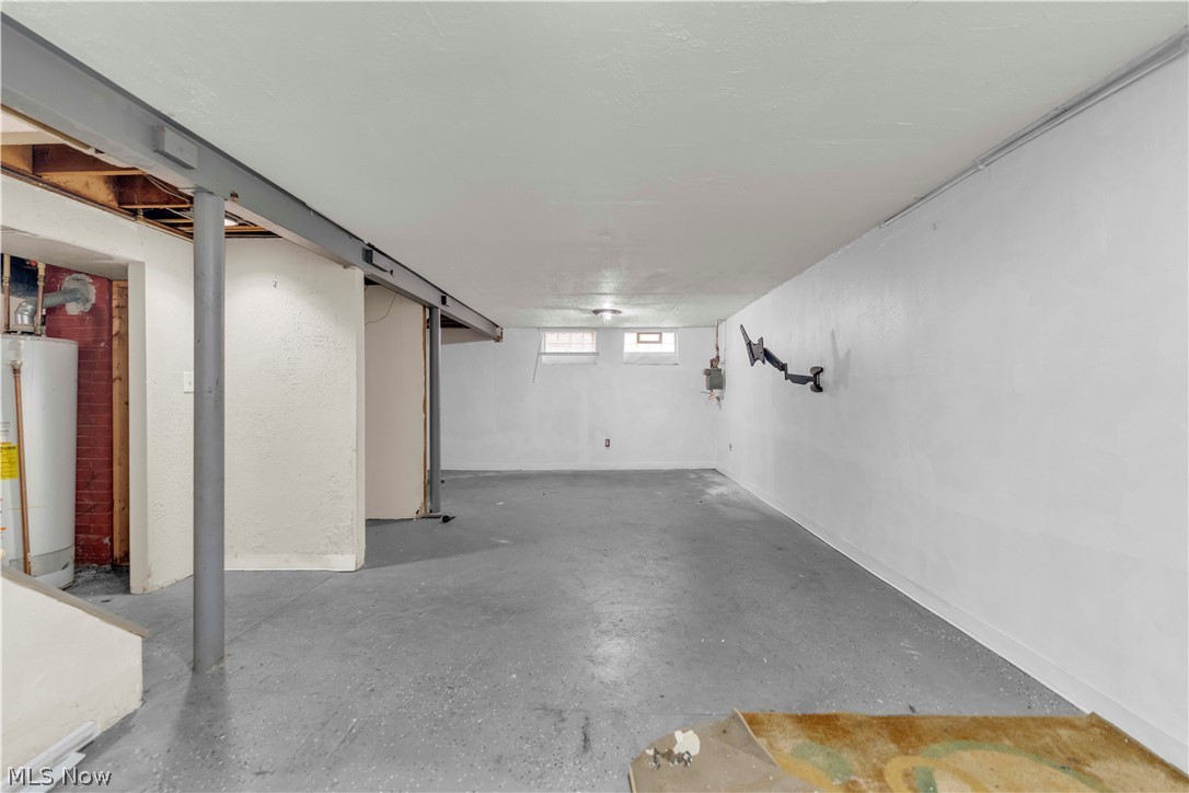 15901 Edgewood Avenue Cleveland OH 44137