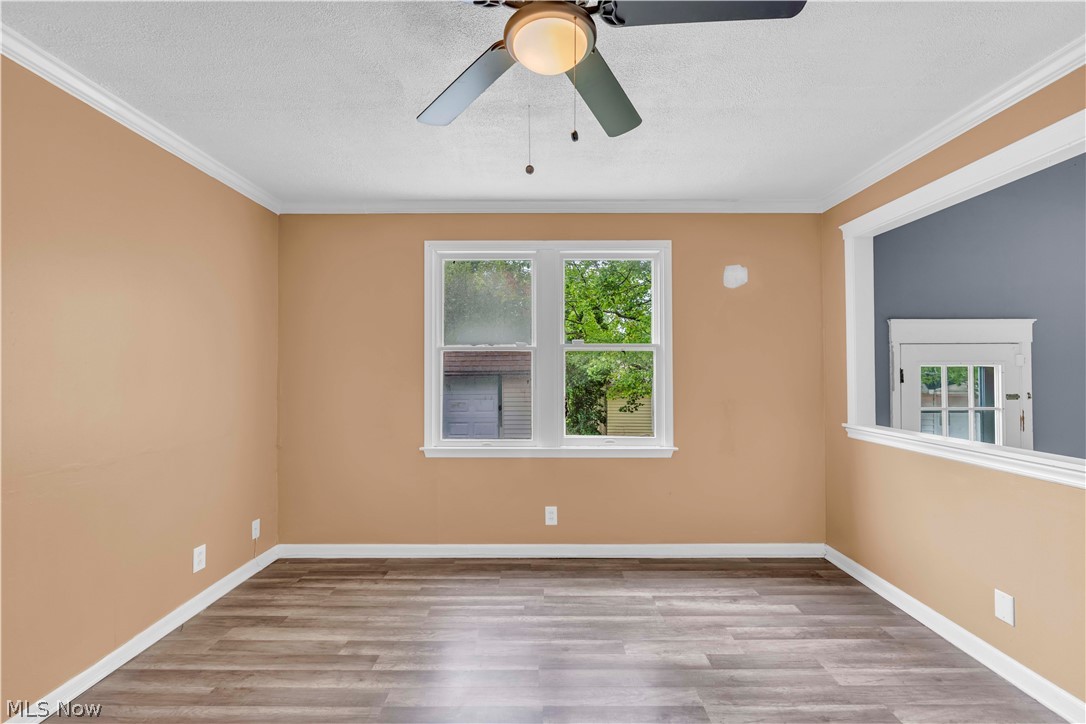 15901 Edgewood Avenue Cleveland OH 44137
