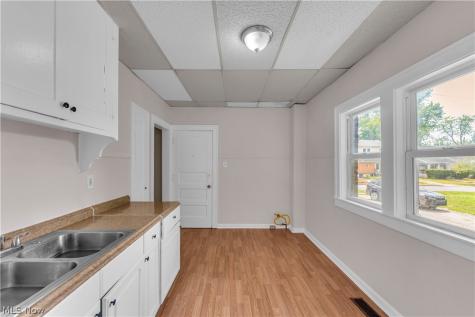 4600 Division Avenue Cleveland OH 44102