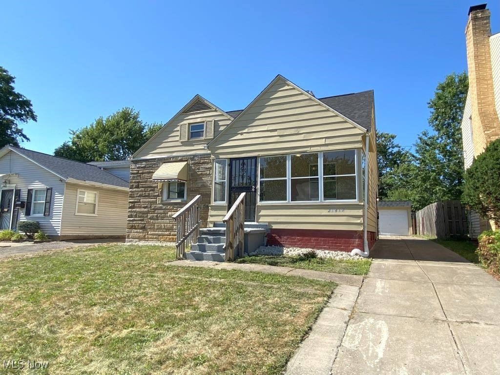 21417 Gardenview Drive Maple Heights OH 44137