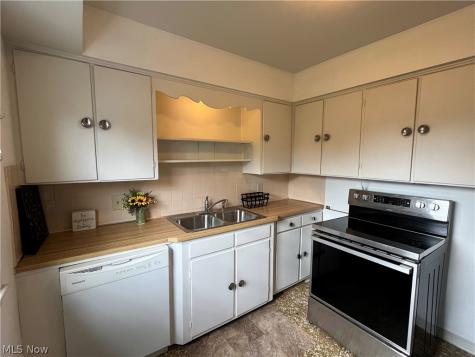 2316 8th Street Cuyahoga Falls OH 44221