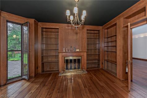18420 Shelburne Road Shaker Heights OH 44118
