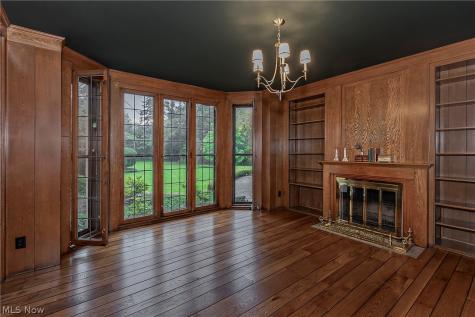 18420 Shelburne Road Shaker Heights OH 44118