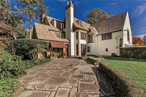 18420 Shelburne Road Shaker Heights OH 44118