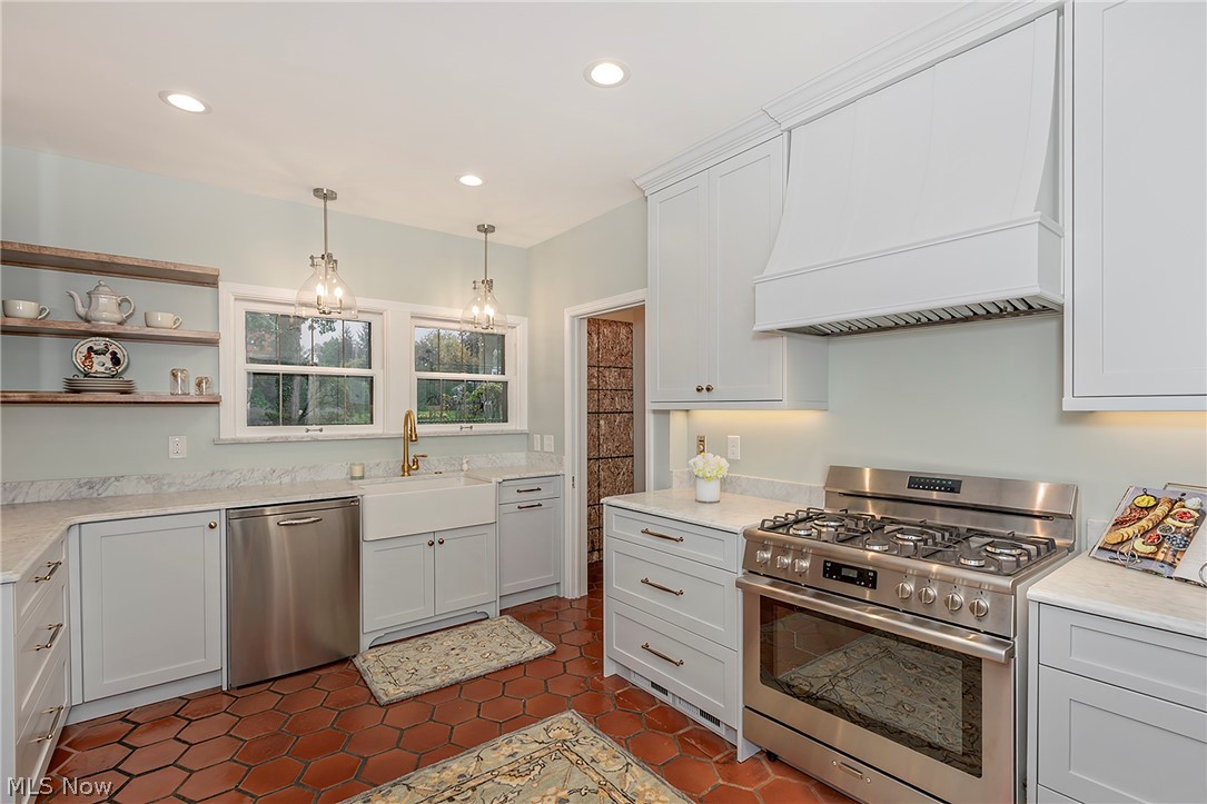 18420 Shelburne Road Shaker Heights OH 44118