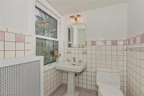 18420 Shelburne Road Shaker Heights OH 44118