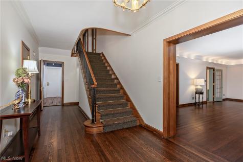 18420 Shelburne Road Shaker Heights OH 44118