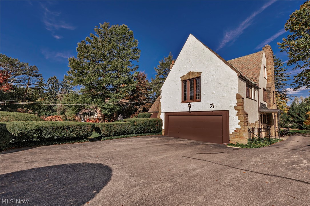 18420 Shelburne Road Shaker Heights OH 44118