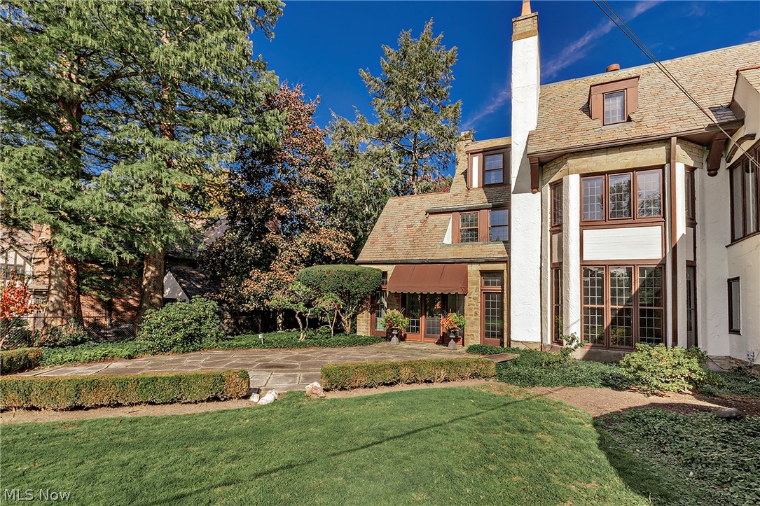 18420 Shelburne Road Shaker Heights OH 44118